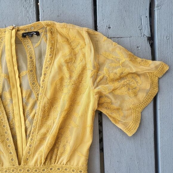 Fashion Nova Maxi Dress Sheer Lace Floral Print Flutter Sleeve Back Zip Yellow M - Picture 5 of 6